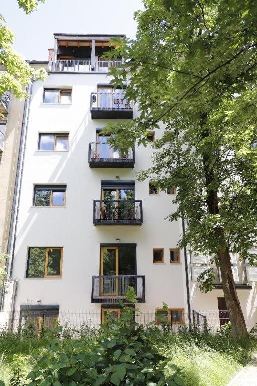 Finna New Apartment In Center Of Ljubljana Free Parking Luaran gambar
